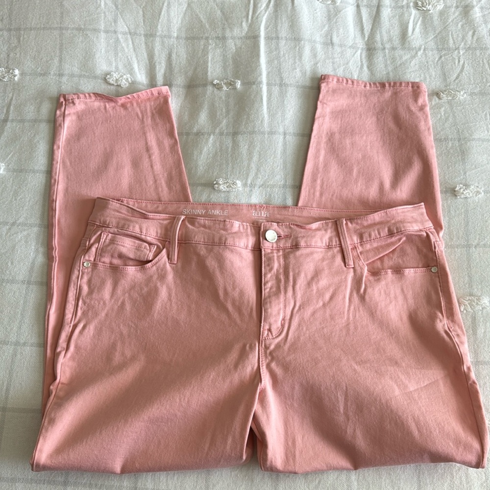 EUC a.n.a. Woman long pants